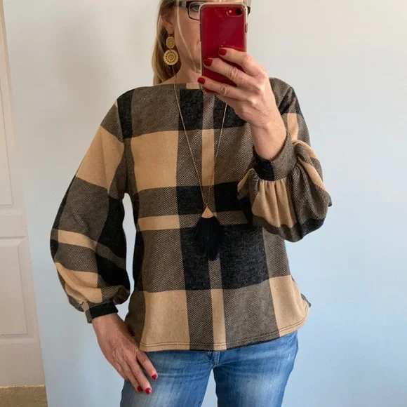 Black & Tan Plaid Puff Sleeve Top - Picture 2 of 9